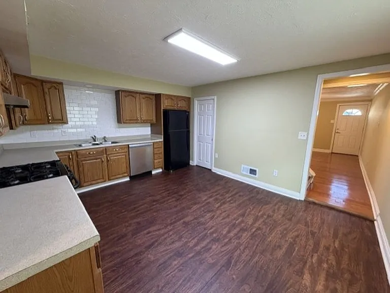 513 S 2nd Ave — Photo 12