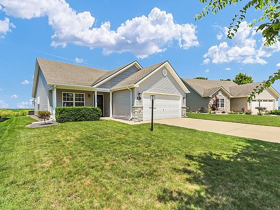 4th image of 404 Lauterbur Ln