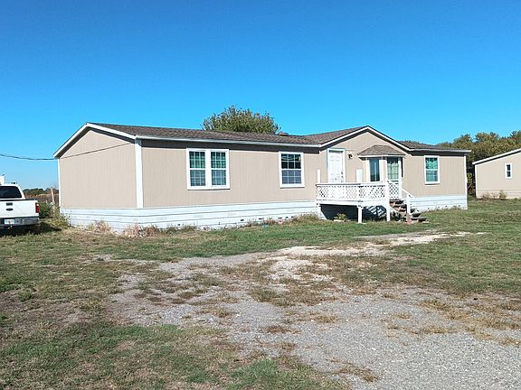 3rd image of 2277 Edwards Rd