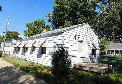 2nd image of 2303 Central Dr
