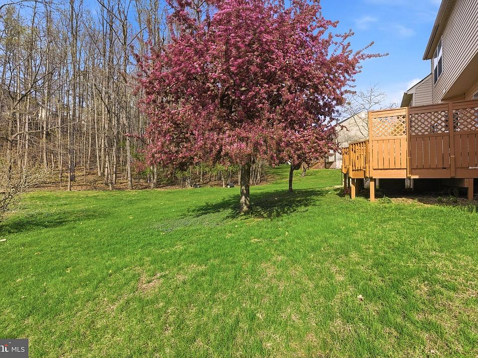 2nd image of 2002 Thistlewood Dr
