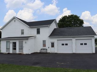 8412 E Main Rd, Le Roy, NY 14482