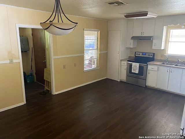 2 bed, 1.0 bath, 1020 sqft, $1,900 — Photo 4