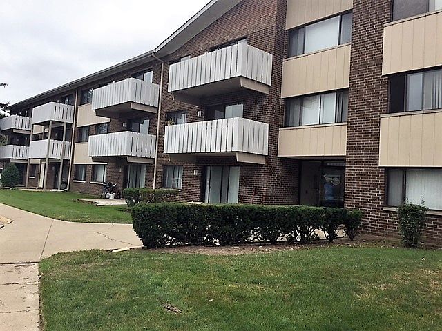 1st image of 3000 Bayside Dr Unit 105
