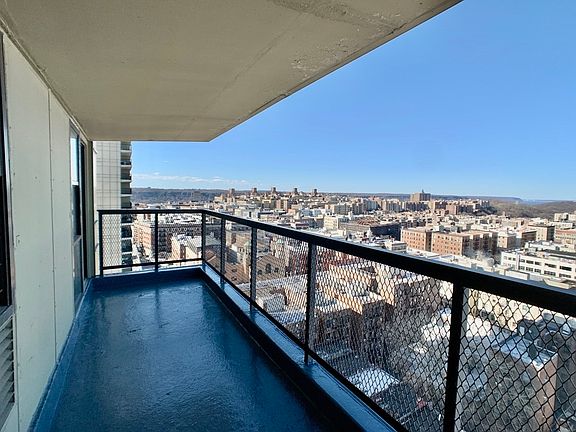 3rd image of 1365 Saint Nicholas Ave APT 17R