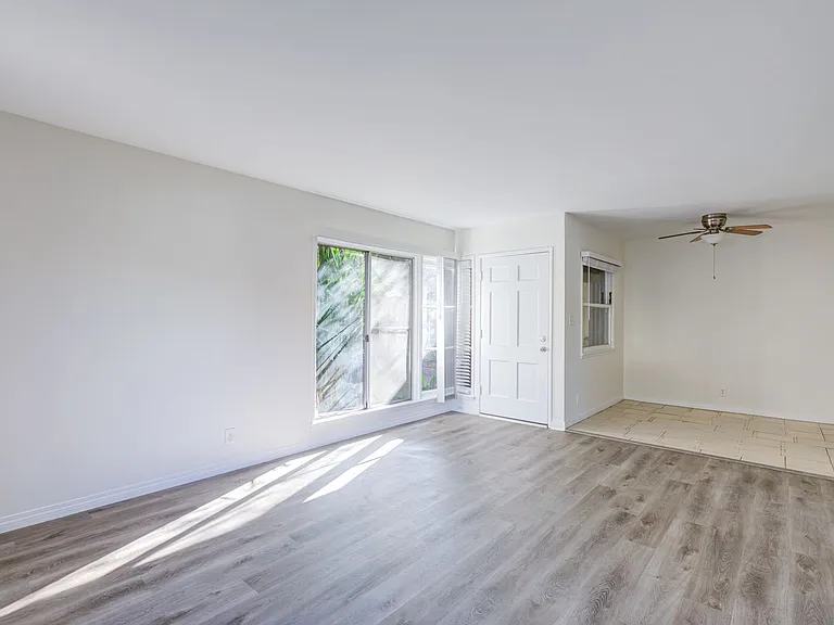 Corbett Street Residences — Photo 4