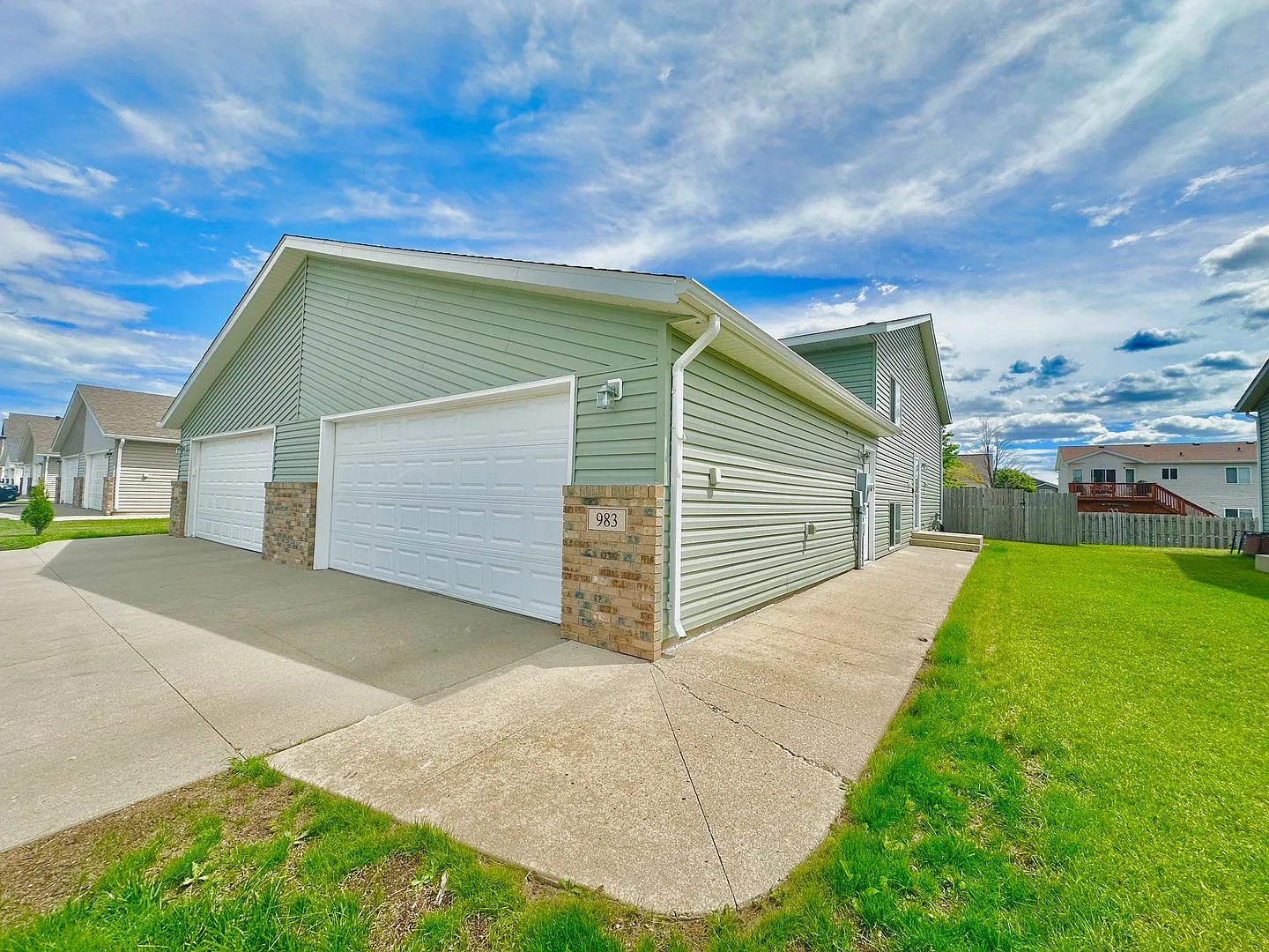 3 Bed, 2 Bath Twinhome! — Photo 1