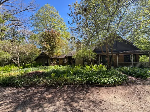 29W101 Morris Ct, Warrenville, IL 60555