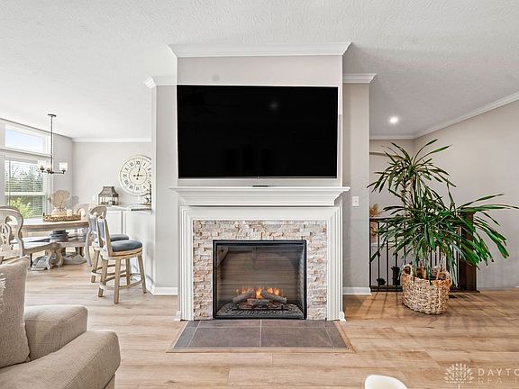 5th image of 4413 Waters Edge Ln