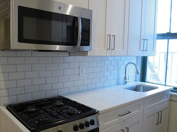 5th image of 520 E 79th St APT 5C