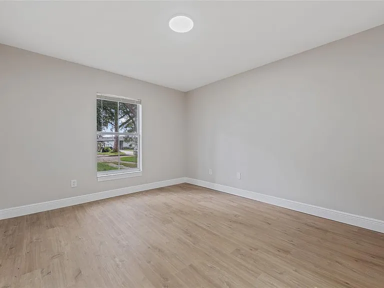 1440 Michigan Ave — Photo 10