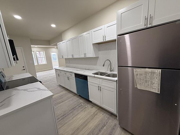 5th image of 5909 Cates Ave #E3