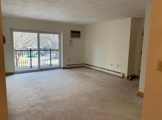 2366 Commonwealth Ave APT 34, Auburndale, MA 02466