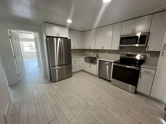 2nd image of 16904 17th Avenue Ct E