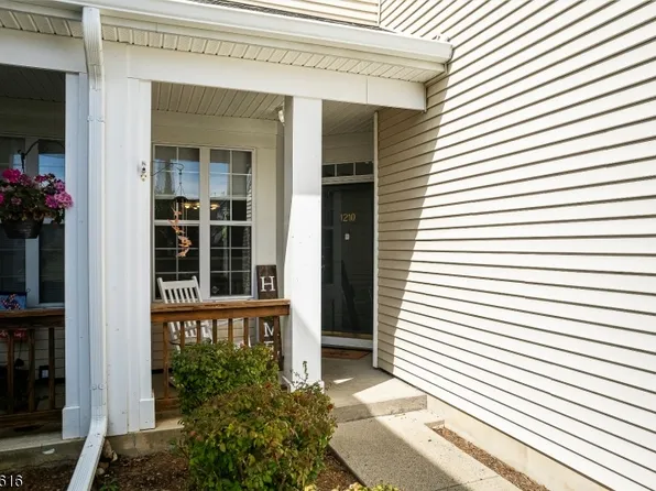 1210 Fairview Cir, Lopatcong Twp., NJ 08886