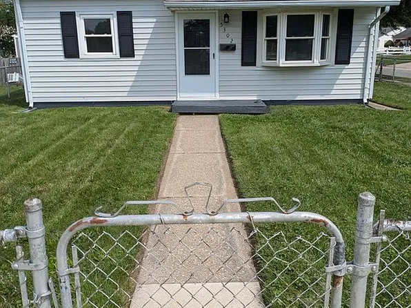 5302 Bennett Rd, Toledo, OH 43612