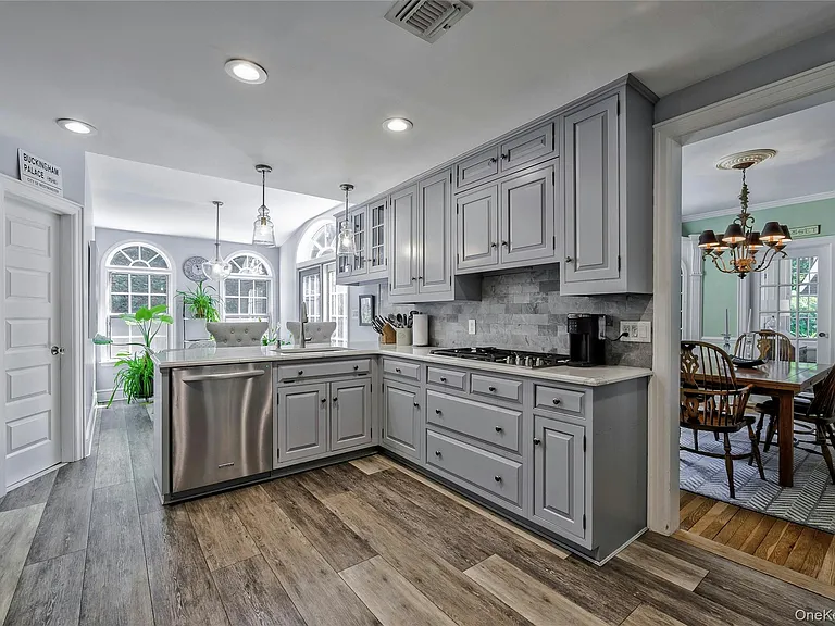 14 Buckingham Pl — Photo 17