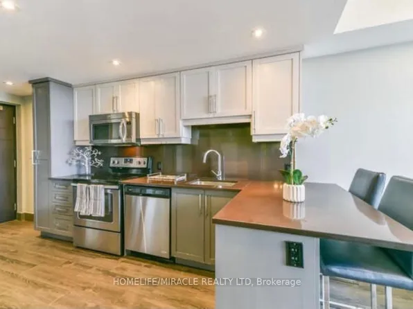 330 Phillip St #N-808, Waterloo, ON N2L 3W9