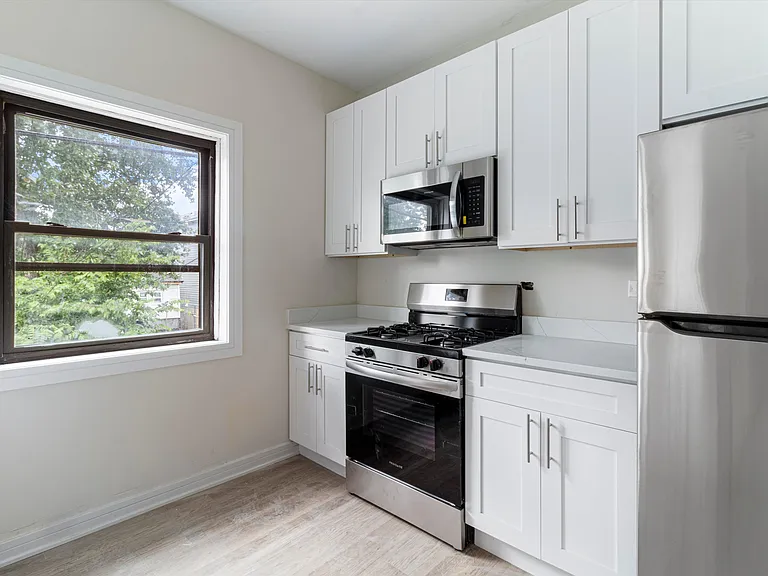 630 N Homan Ave #3A — Photo 4