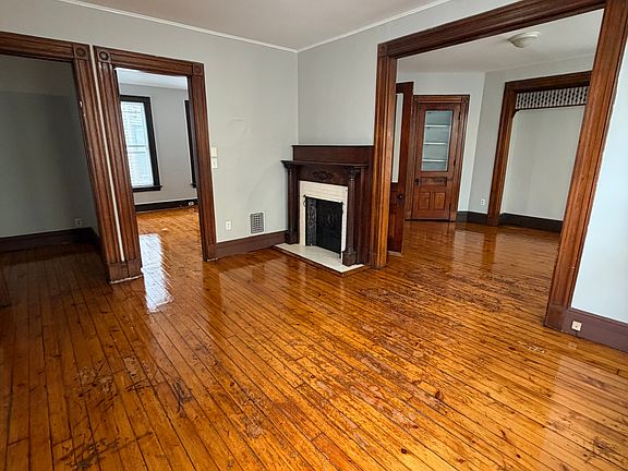 3rd image of 331 Edgewood Ave #A