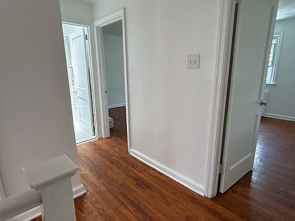 4th image of 317 Copley Rd