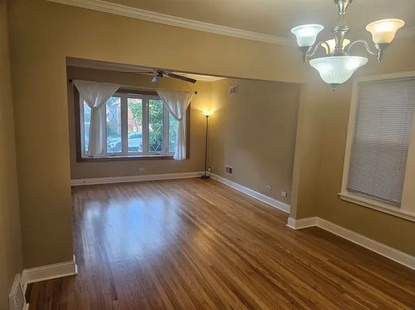 6611 W Schreiber Ave, Chicago, IL 60631