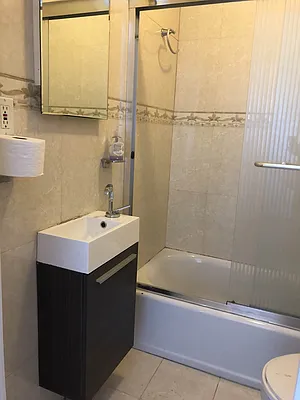 Rented by King Zone Realty Inc | media 4