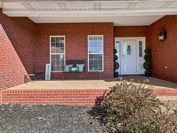 2nd image of 1723 Clover Dr