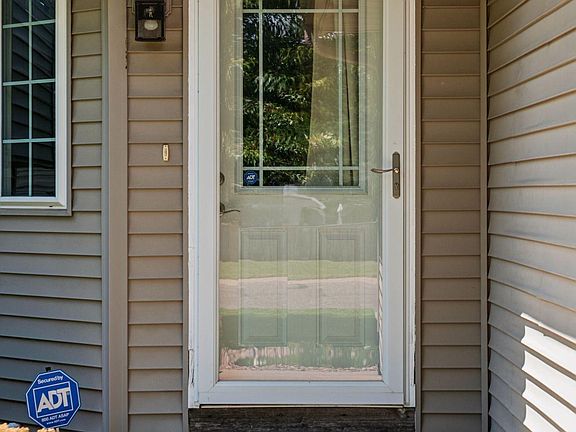 2nd image of 37922 Harvester Ave