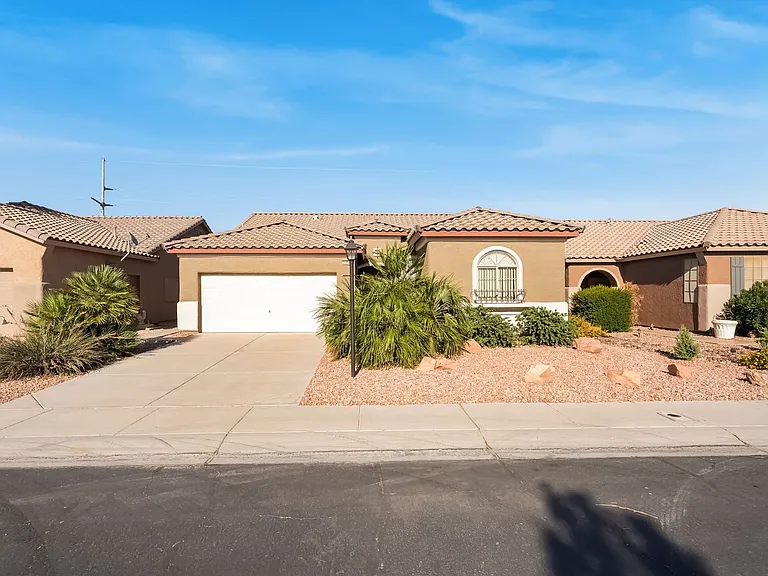 3586 Driving Range St — Photo 2