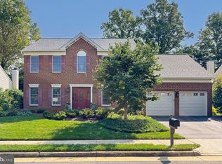 1529 Thurber St, Herndon, VA 20170