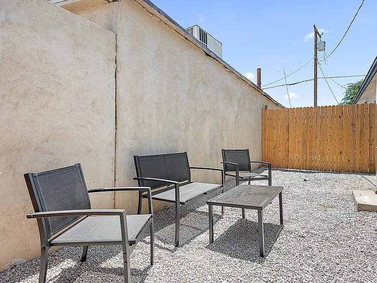 1811 E Raymond St #A — Photo 22