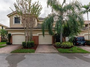 4214 Vineyard Cir #1, Fort Lauderdale, FL 33332