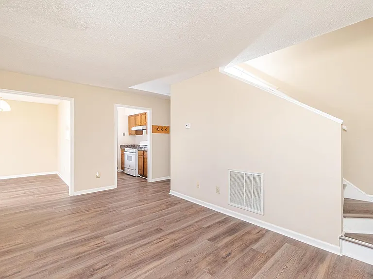 106 N Tunstall Ave — Photo 12