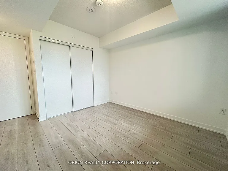 556 Marlee Ave #527 — Photo 14