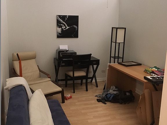 5th image of 1314 N Milwaukee Ave #203