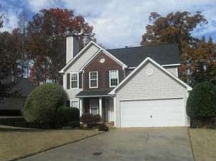 3rd image of 305 Eagle Glen Cir