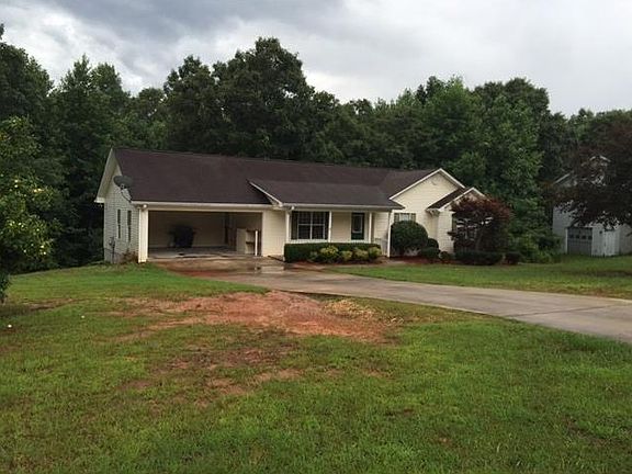 2nd image of 146 Mountain Dr