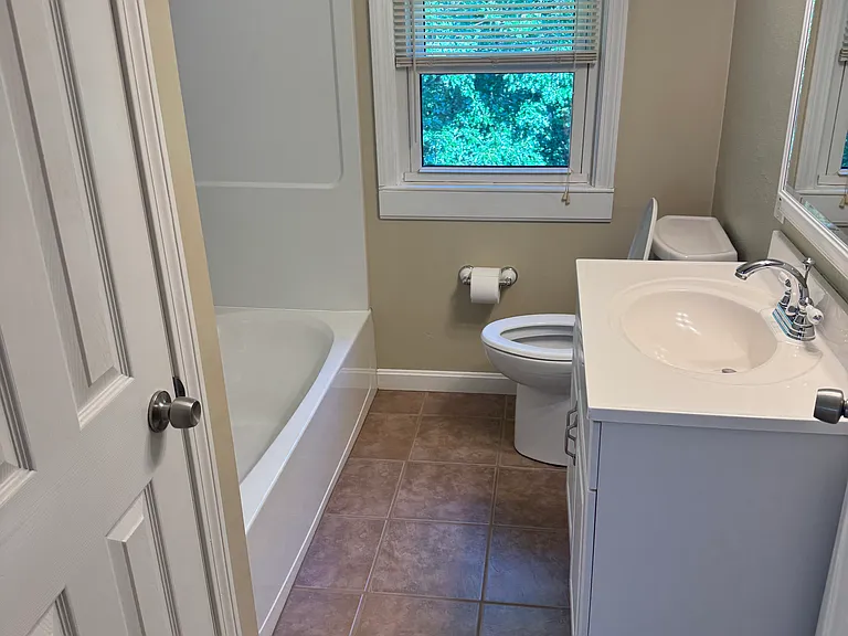 20 McCarthy Dr — Photo 6