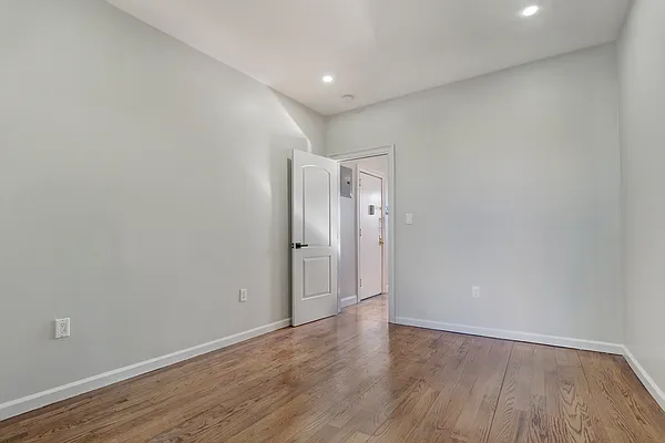 Rented by Elegran | media 7