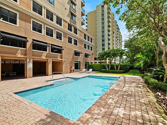 3rd image of 3530 SW 22nd St APT 614