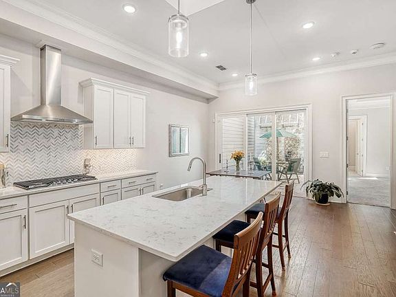 4th image of 642 Stickley Oak Way