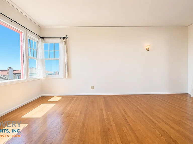 202 Kenyon Ave — Photo 33