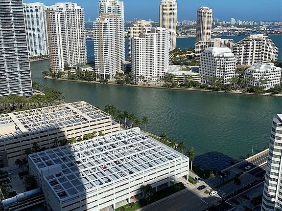 2nd image of 950 Brickell Bay Dr APT 3208