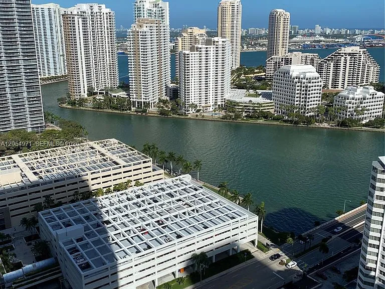 950 Brickell Bay Dr #3208 — Photo 2