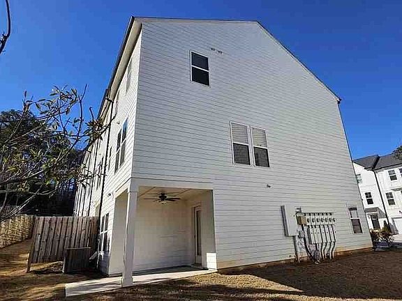 2nd image of 72 Brook Way SW