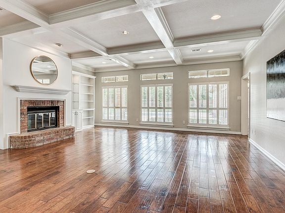 5th image of 4712 Green Oaks Dr
