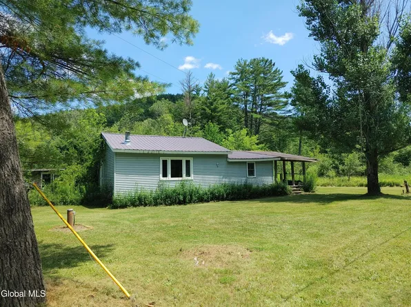 671 New Hague Road, Ticonderoga, NY 12883