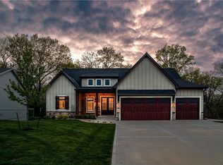 1804 Homestead Dr, Liberty, MO 64068
