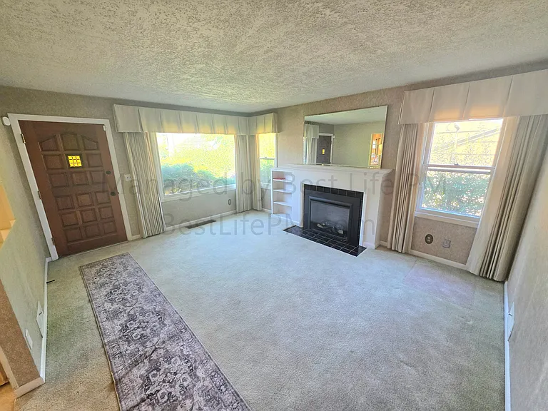 4526 NE 77th Ave — Photo 5